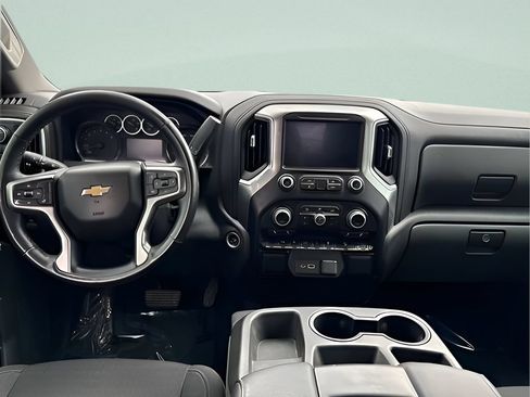 Used 2022 Chevrolet Silverado 1500 LT w/ Z71 Off-Road Package AWD/4WD image 9