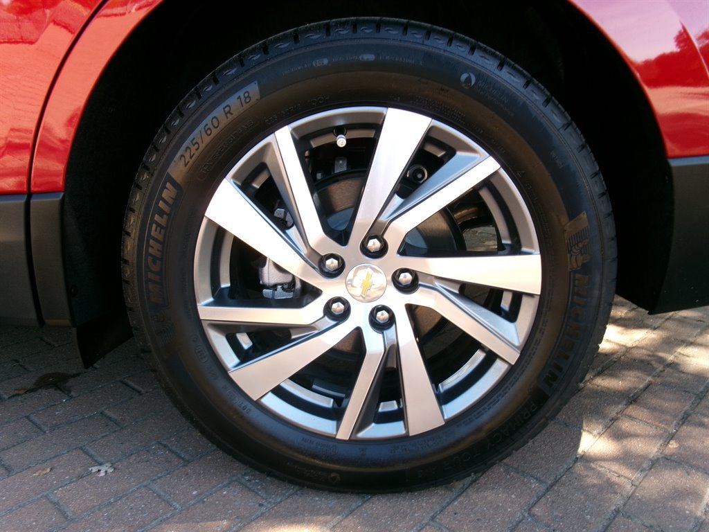 Used 2022 Chevrolet Equinox Premier FWD image 38