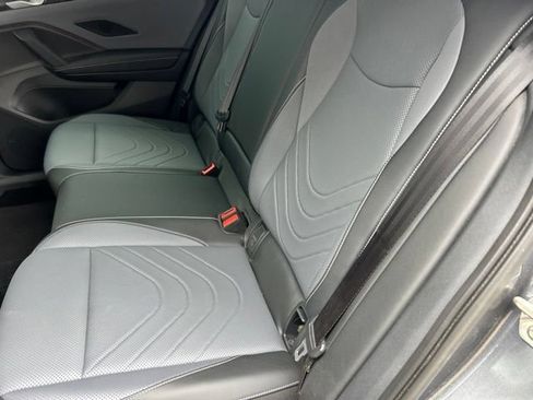 Used 2025 Volkswagen Tiguan SE FWD image 10