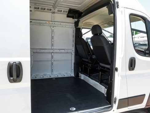 Used 2024 RAM ProMaster 2500 w/ Convenience Group FWD image 37