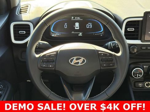 Certified 2025 Hyundai Venue Limited image 13