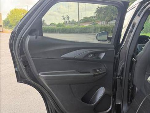 Used 2023 Chevrolet TrailBlazer LT w/ Convenience Package AWD/4WD image 19