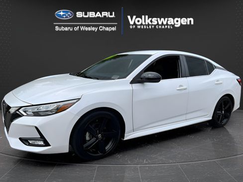 Used 2022 Nissan Sentra SR w/ Lighting Package FWD image 3
