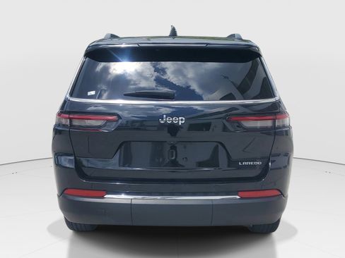 Used 2024 Jeep Grand Cherokee L Laredo image 4