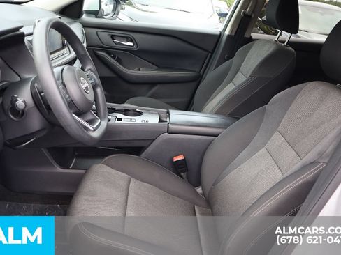 Used 2024 Nissan Rogue SV FWD image 11