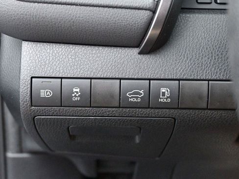 Used 2022 Toyota Camry LE FWD image 25