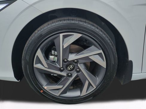 New 2026 Hyundai Elantra Limited image 11