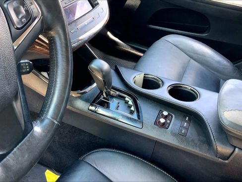 Used 2015 Toyota Avalon XLE Touring FWD image 17