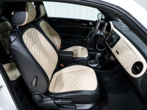 Used 2019 Volkswagen Beetle 2.0T Final Edition SEL FWD image 21
