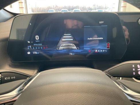 New 2026 Chevrolet Equinox LT w/ Convenience Package II image 19