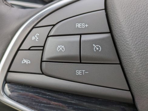 Used 2024 Cadillac XT5 Premium Luxury image 9