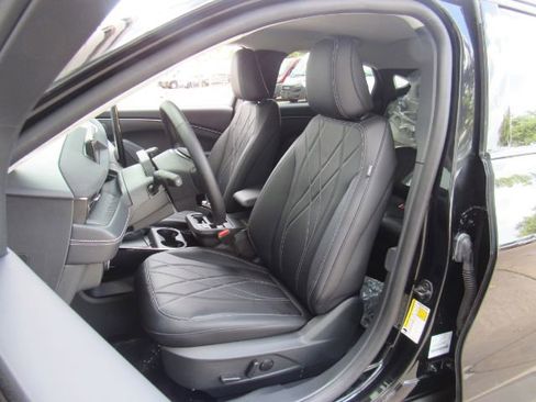 Used 2025 Ford Mustang Mach-E Select w/ Comfort Package Lite image 2