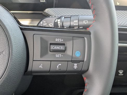 New 2025 Nissan Kicks SR w/ SR Premium Package image 17