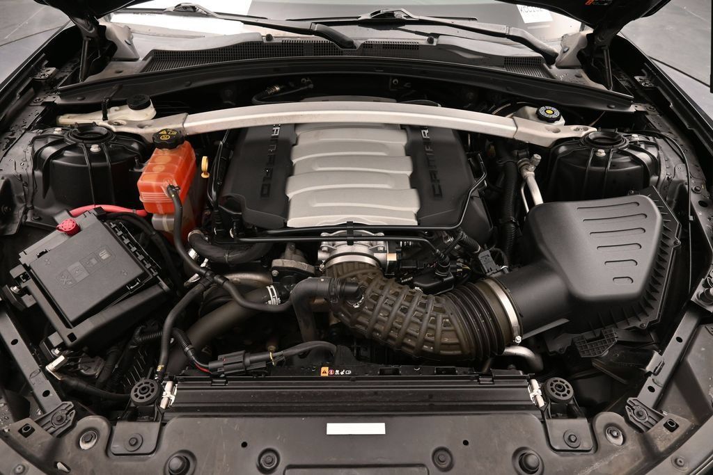 Used 2019 Chevrolet Camaro SS RWD image 32