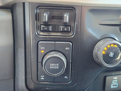 Certified 2024 Ford F350 XLT AWD/4WD image 25