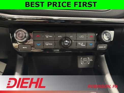 New 2026 Jeep Compass Limited image 30