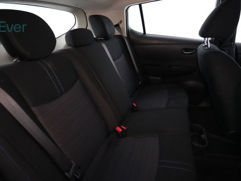 Used 2025 Nissan Leaf S FWD image 5