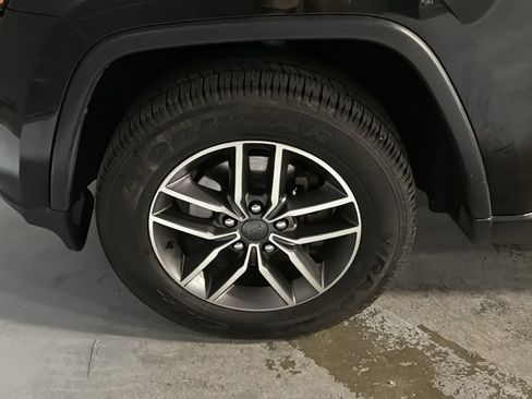 Used 2020 Jeep Grand Cherokee Limited AWD/4WD image 8