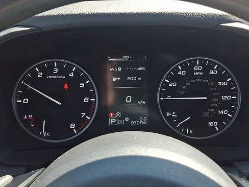 Used 2024 Subaru Crosstrek 2.0i Premium image 19