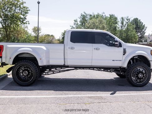 Used 2017 Ford F450 Platinum w/ Platinum Ultimate Package AWD/4WD image 7