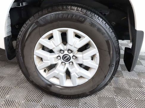 Used 2024 Nissan Frontier SV w/ SV Convenience Package image 16