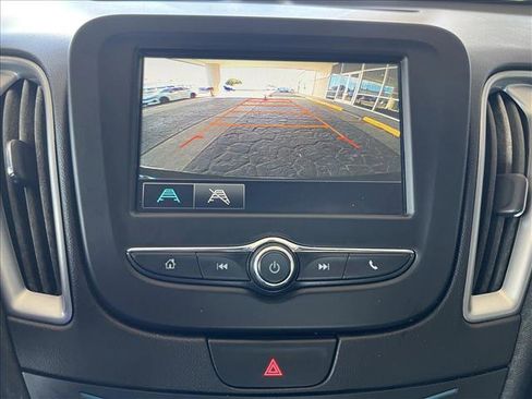 Used 2017 Chevrolet Malibu LS FWD image 13