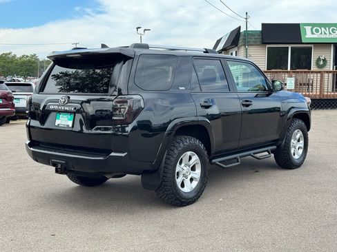 Used 2019 Toyota 4Runner SR5 AWD/4WD image 8