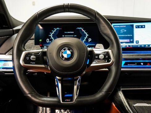 Used 2023 BMW 760i xDrive w/ Luxury Rear Seating Package image 16