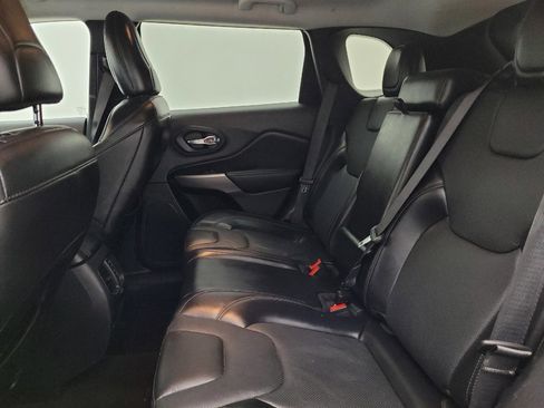 Used 2021 Jeep Cherokee Latitude Lux w/ Comfort/Convenience Group image 18