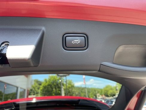 Used 2025 Hyundai Tucson Limited image 12