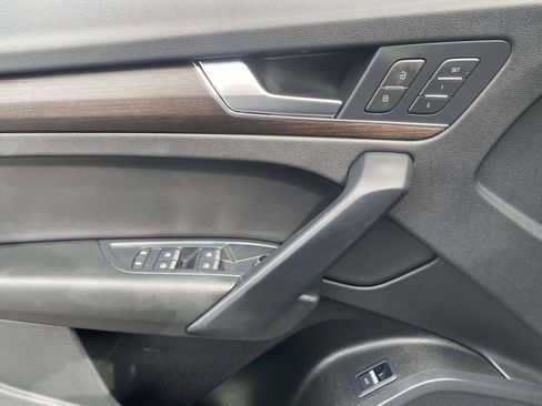 Certified 2023 Audi Q5 2.0T Premium w/ Convenience Package image 18