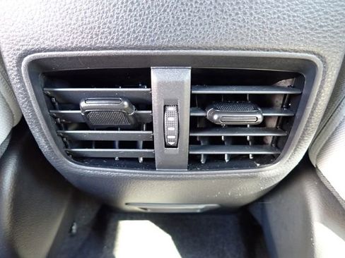 Certified 2022 Toyota Corolla Cross LE AWD/4WD image 18