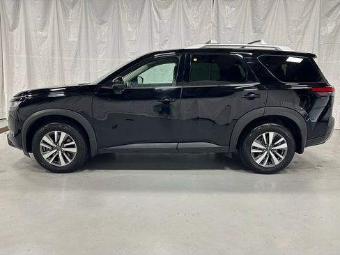Used 2024 Nissan Pathfinder SL AWD/4WD image 4