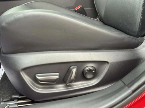 Used 2024 Toyota Prius XLE FWD image 27