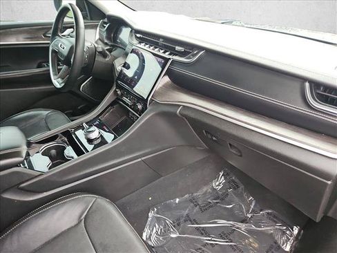 Used 2022 Jeep Grand Cherokee L Limited w/ Luxury Tech Group II AWD/4WD image 24