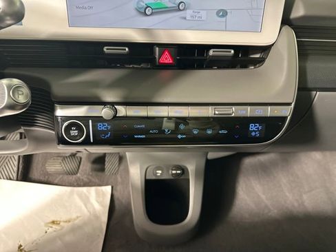Used 2024 Hyundai Ioniq 5 SEL image 23