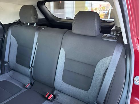Used 2023 Chevrolet TrailBlazer LT FWD image 19