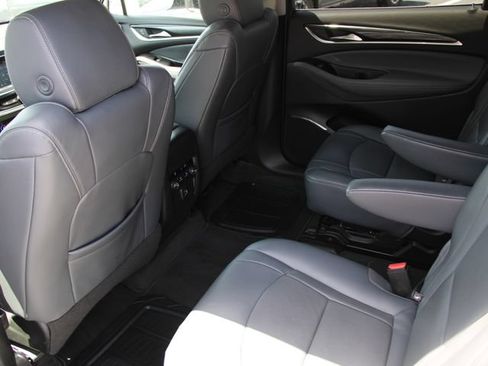Used 2020 Buick Enclave Essence FWD image 26