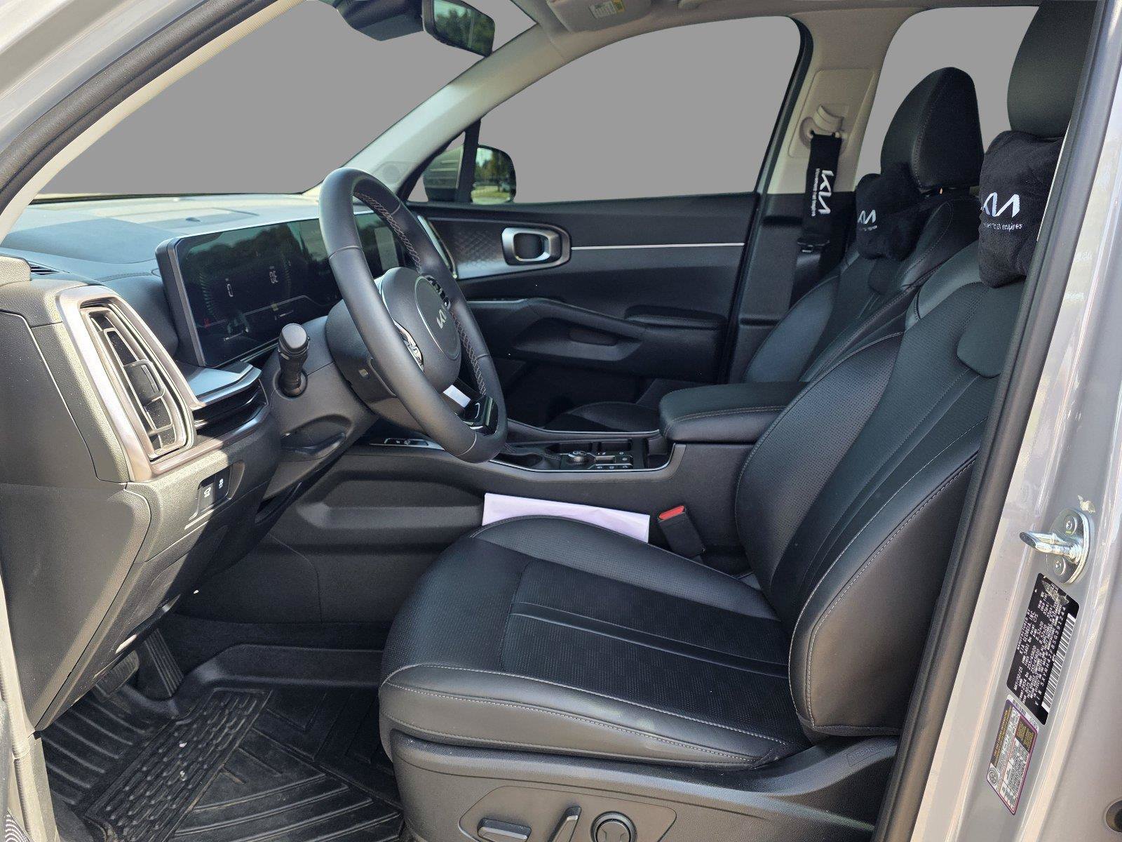 Used 2025 Kia Sorento EX w/ Panoramic Sunroof Package FWD image 23