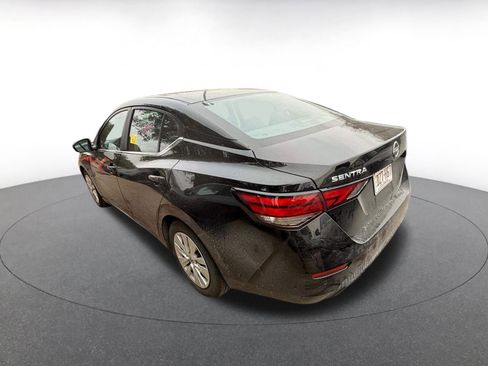 Used 2025 Nissan Sentra S image 4