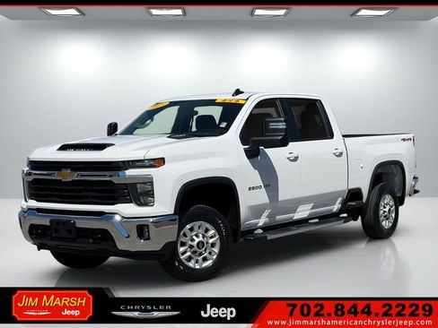 Used 2025 Chevrolet Silverado 2500 LT w/ Convenience Package AWD/4WD image 1