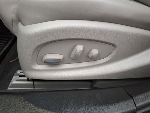 Used 2016 Cadillac XTS Luxury w/ Driver Awareness Package image 12