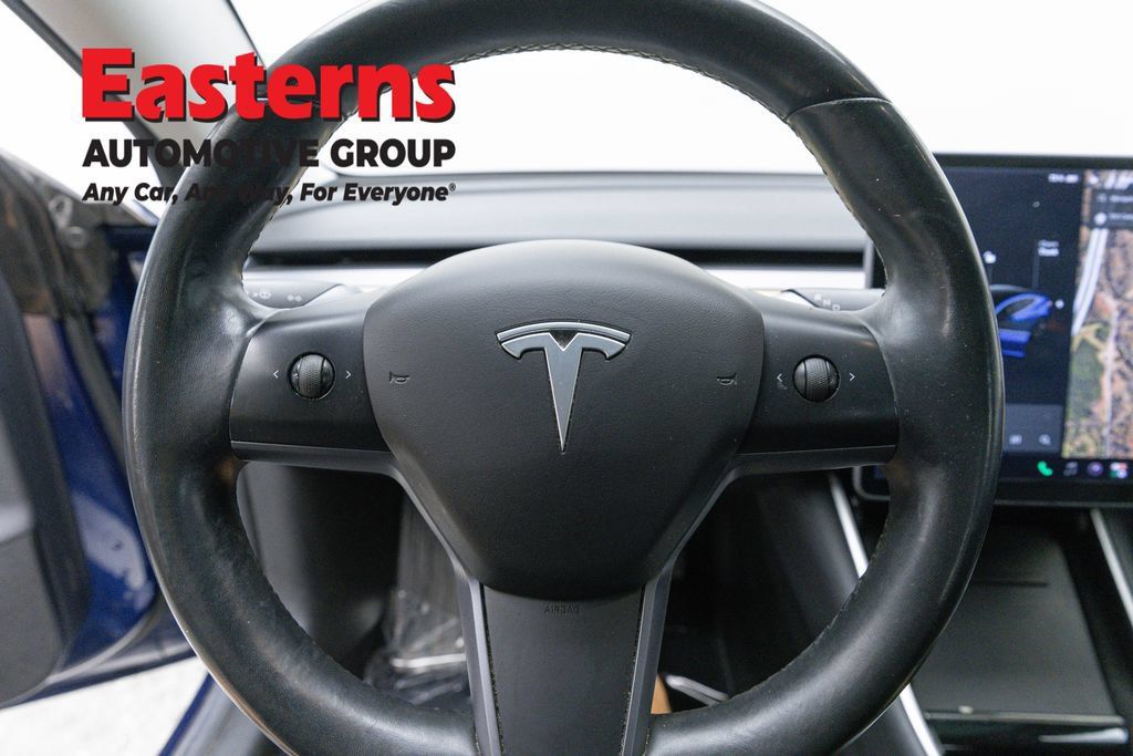 Used 2018 Tesla Model 3 Long Range RWD image 10