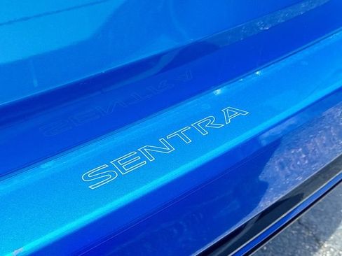 Used 2025 Nissan Sentra SR FWD image 8