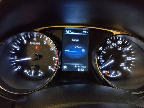 Used 2016 Nissan Rogue S FWD image 23