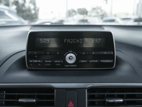 Used 2014 MAZDA MAZDA3 i Sport image 12