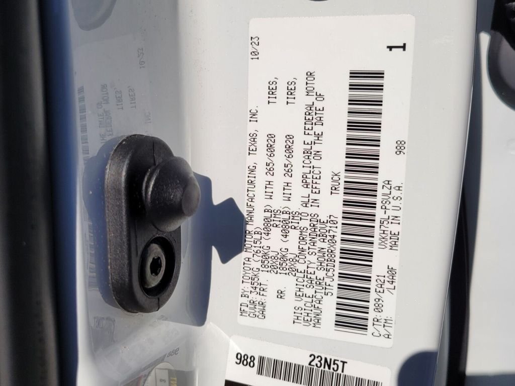 Used 2024 Toyota Tundra Limited AWD/4WD image 18