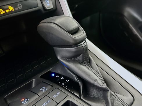 Used 2024 Toyota RAV4 XLE image 21