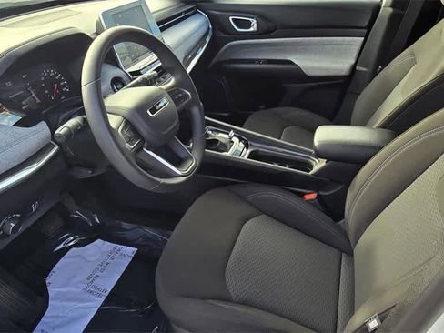 Used 2025 Jeep Compass Sport image 15