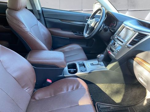 Used 2014 Subaru Outback 2.5i Limited image 12